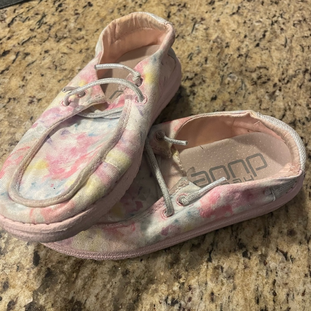 Hey Dude Kids Wendy Taffy Pink and White Moccasins